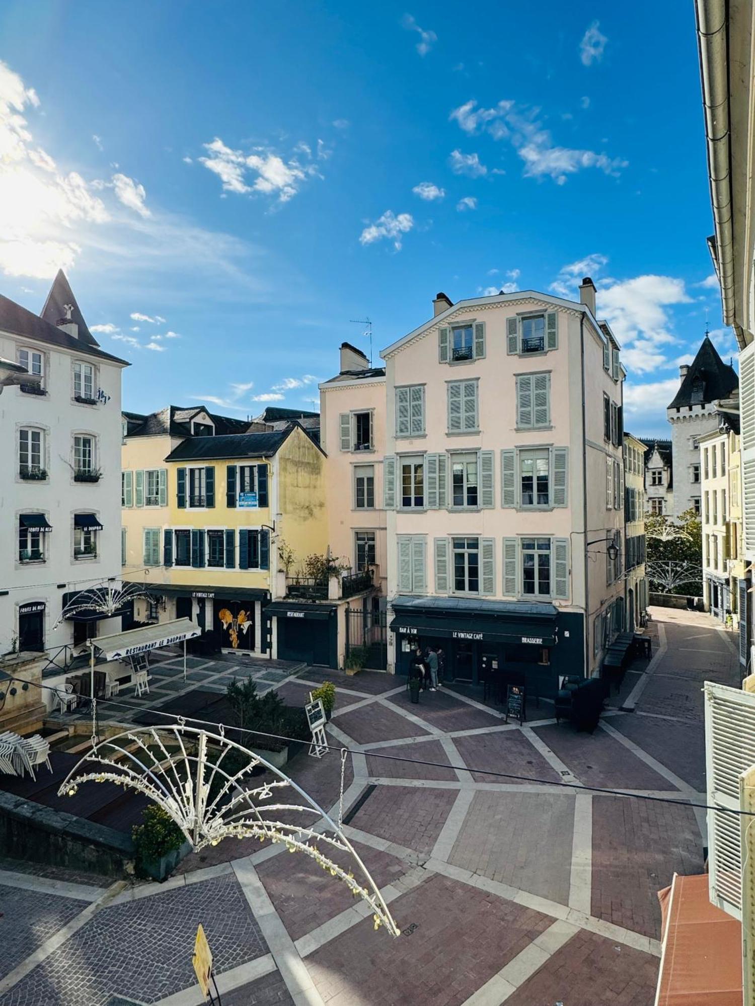 Wonderhost, Au Coeur Du Quartier Du Chateau 波城 外观 照片