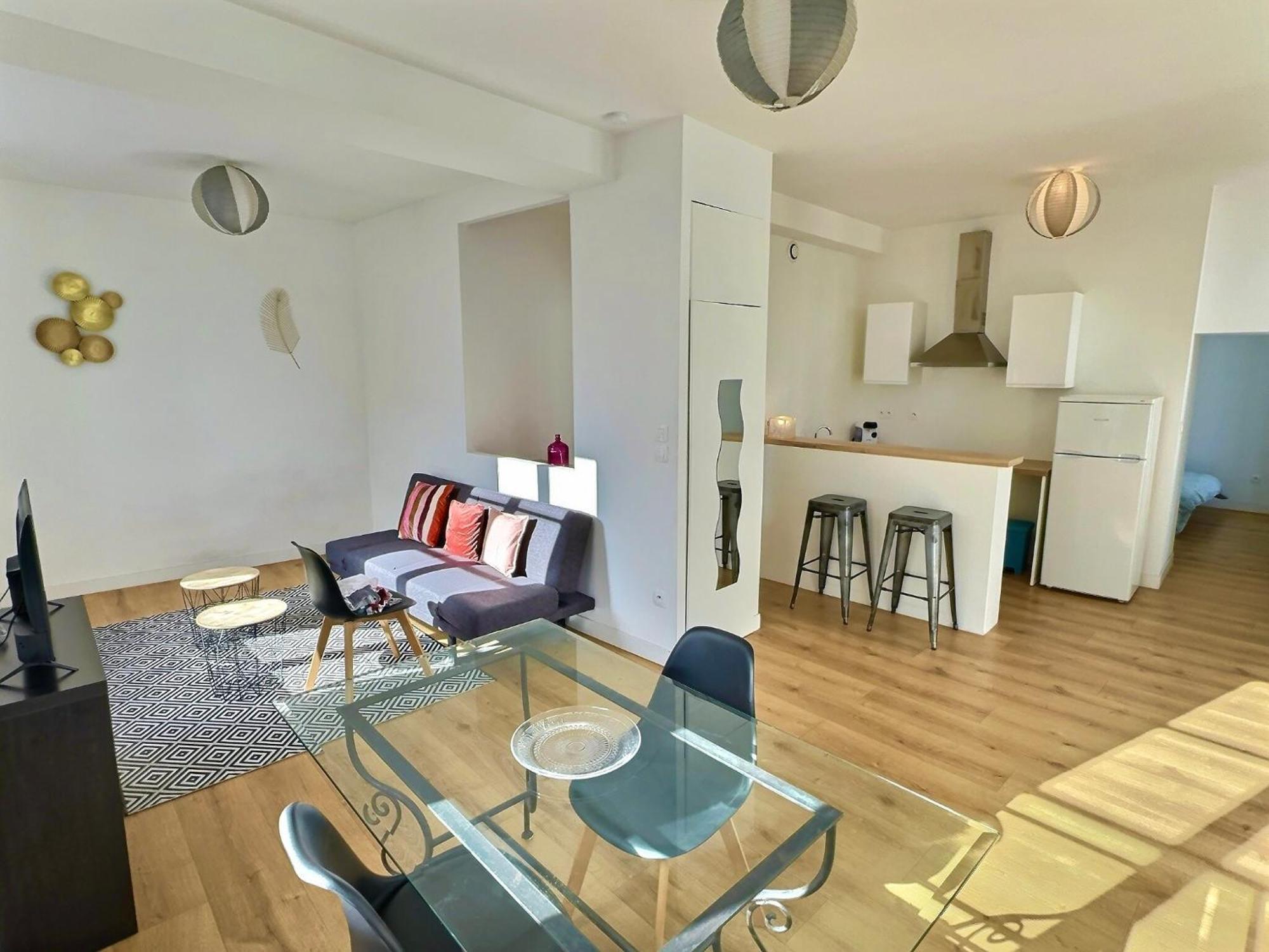 Wonderhost, Au Coeur Du Quartier Du Chateau 波城 外观 照片