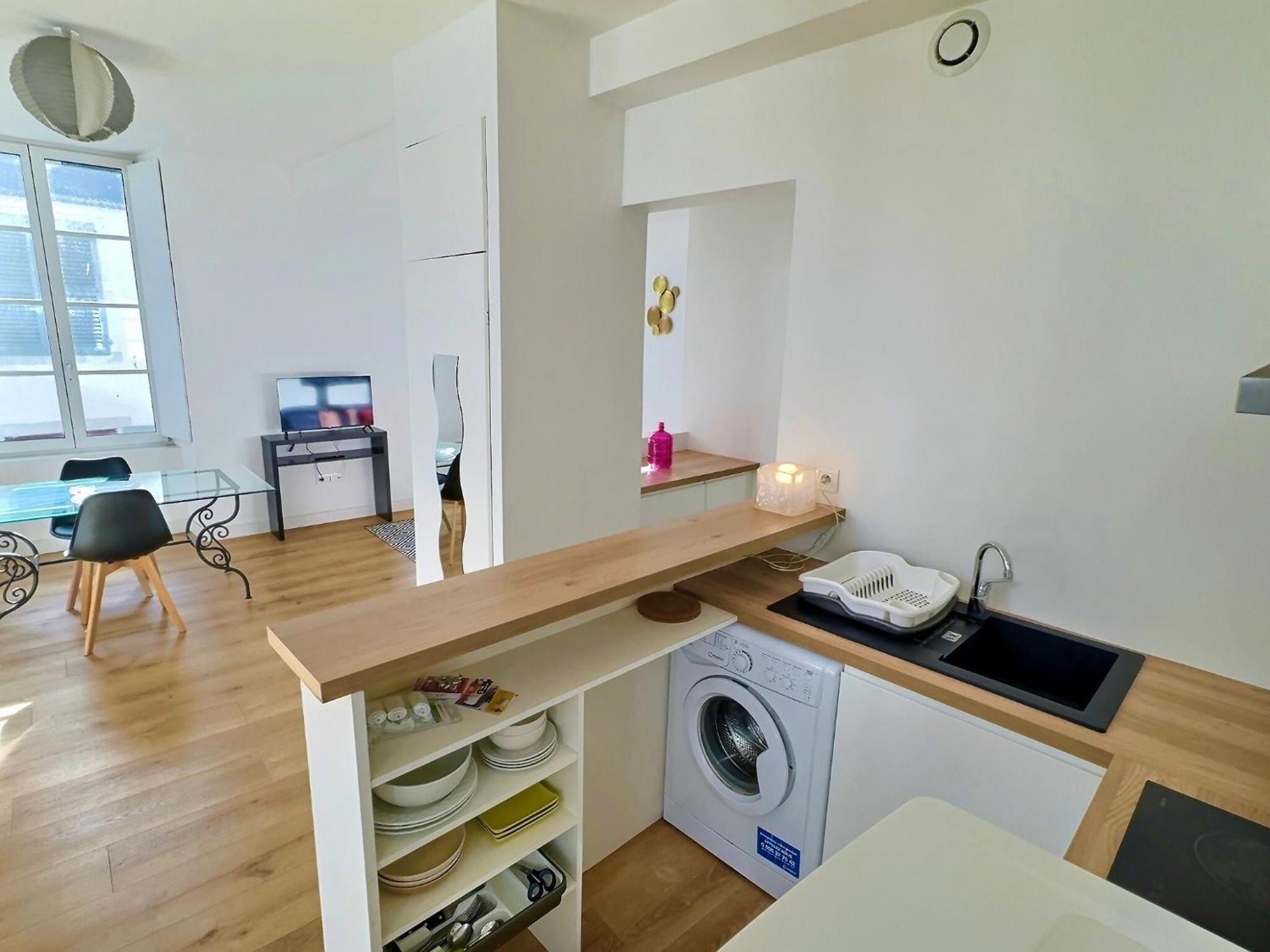 Wonderhost, Au Coeur Du Quartier Du Chateau 波城 外观 照片